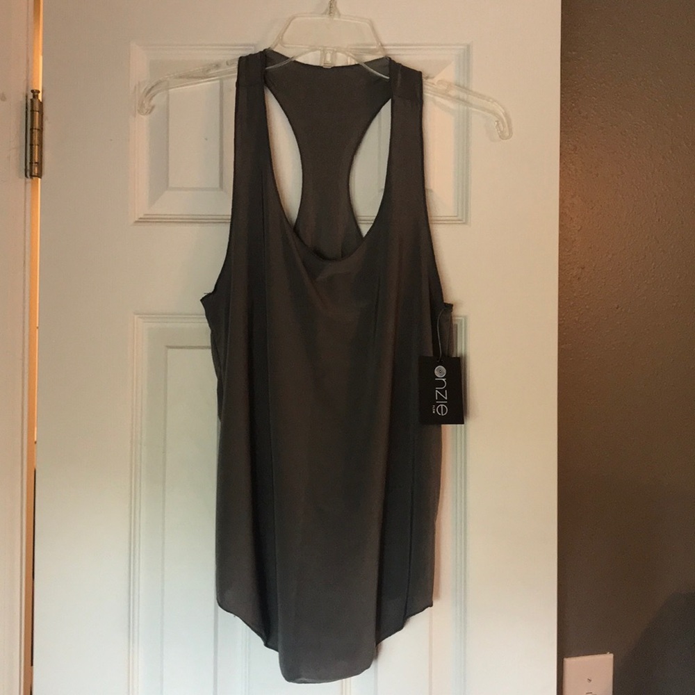 workout tank